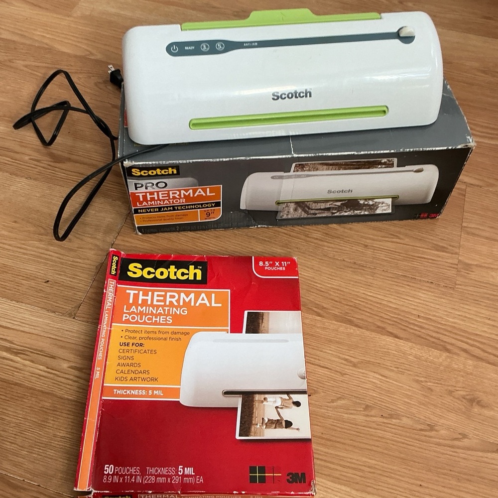 Scotch Pro Thermal Laminator 9 Inch Never Jam Technology with Laminating Pouches